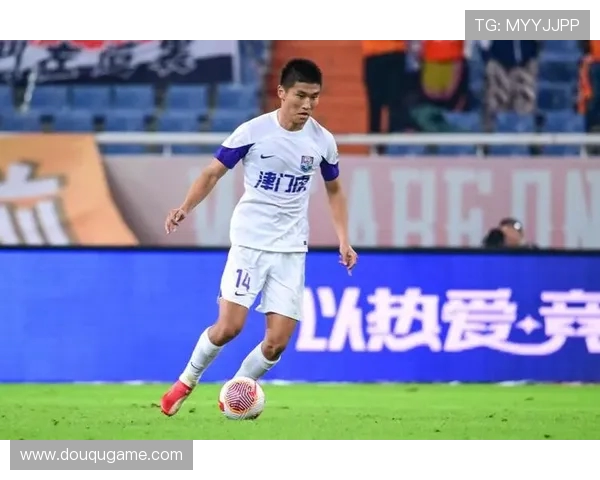 黄嘉辉请假风波后:职业态度获赞,归队首战虽败犹荣